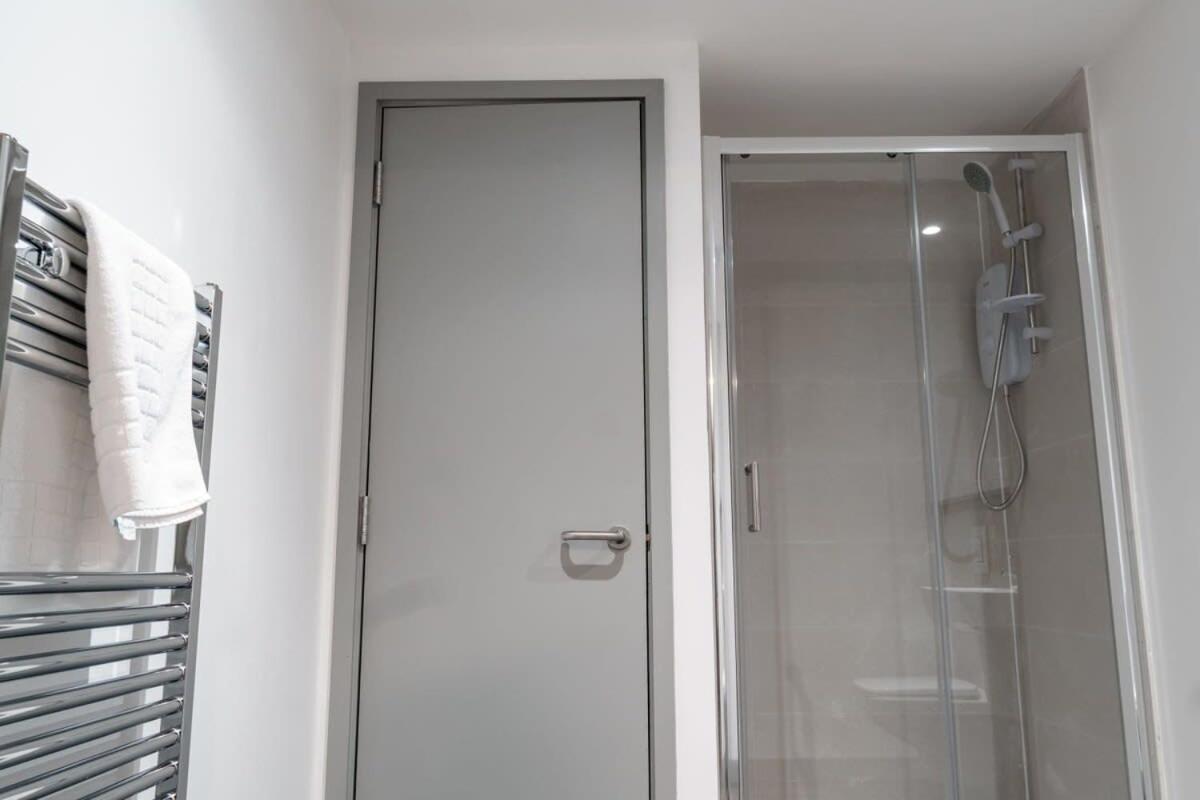 Modern 1 Bed Apartment In Liverpool Centre Exteriör bild