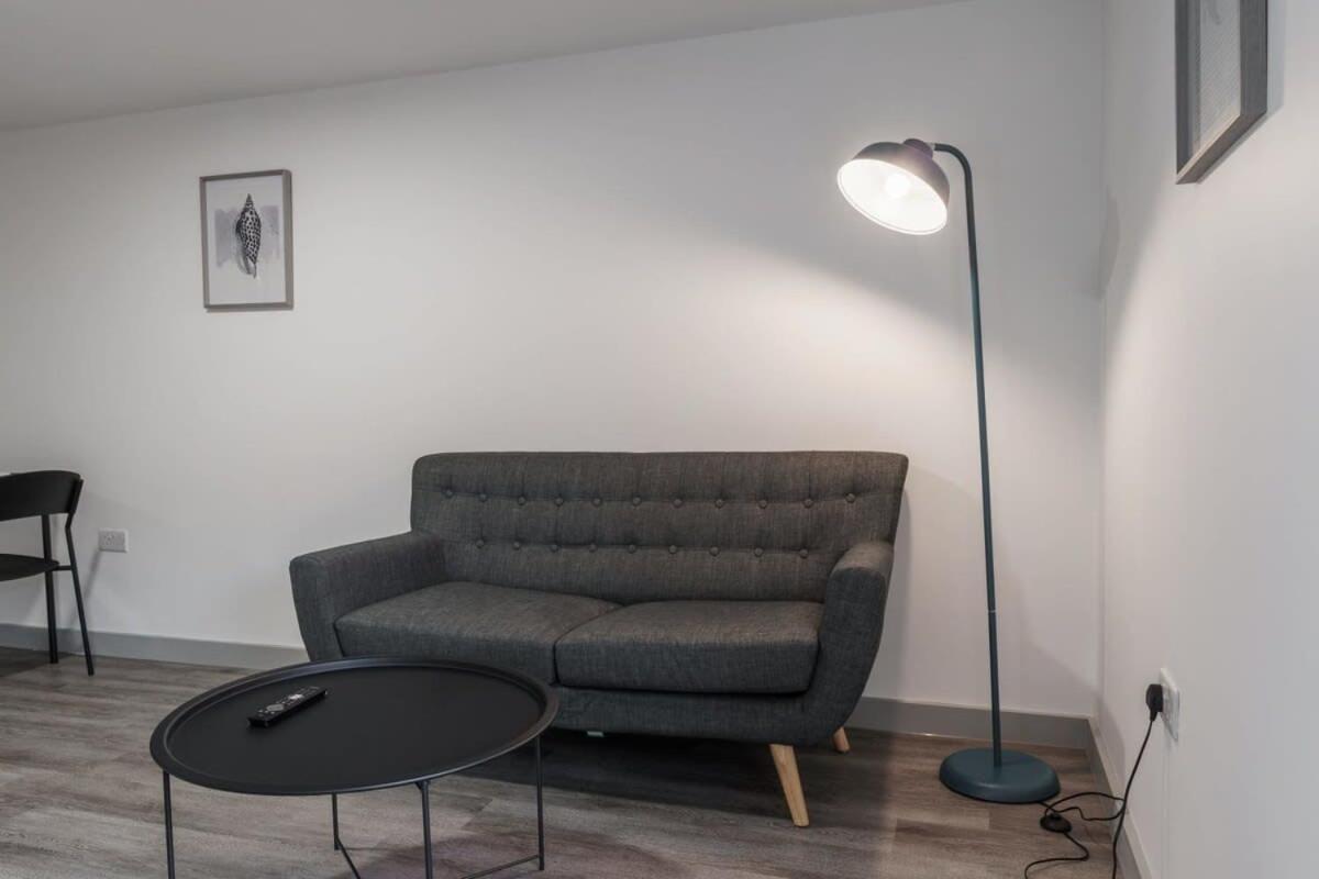 Modern 1 Bed Apartment In Liverpool Centre Exteriör bild
